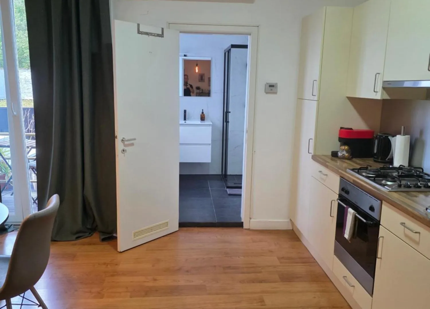 Lovely & Modern Apartment In The Heart Of أنتويرب